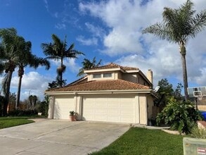 Building Photo - 5101 Vía Mindanao