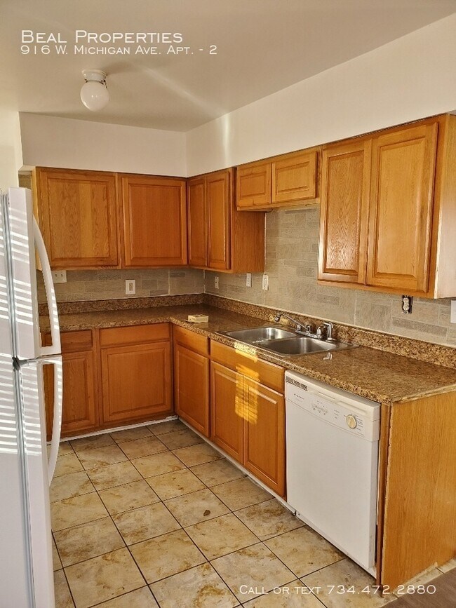 Building Photo - 916 W Michigan Ave