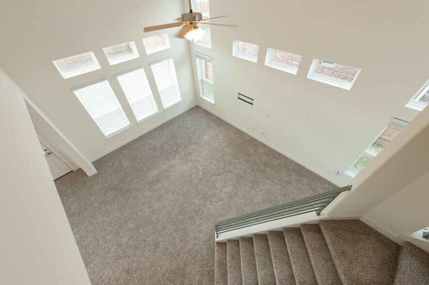 Building Photo - 7113 Sienna Rouge Path