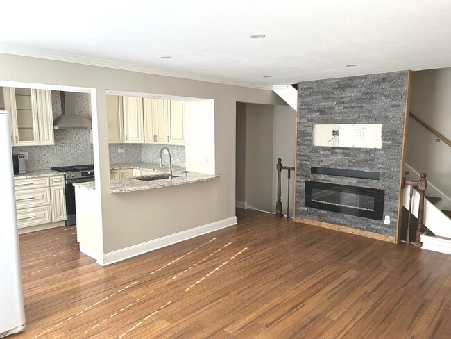 Building Photo - 1138 W Inverrary Ln