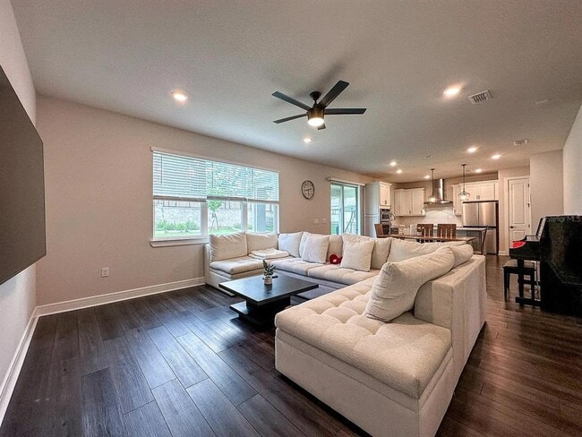 Building Photo - 4608 Gliding Wave St