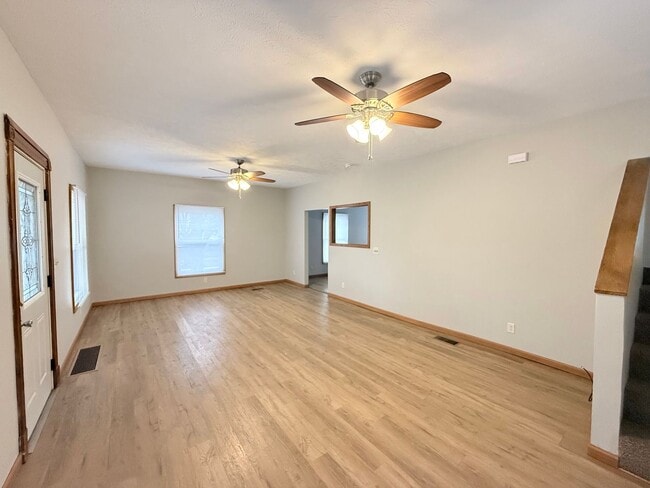 Building Photo - Stunning 3-Bedroom Home with Everything You’ve Been Looking For!