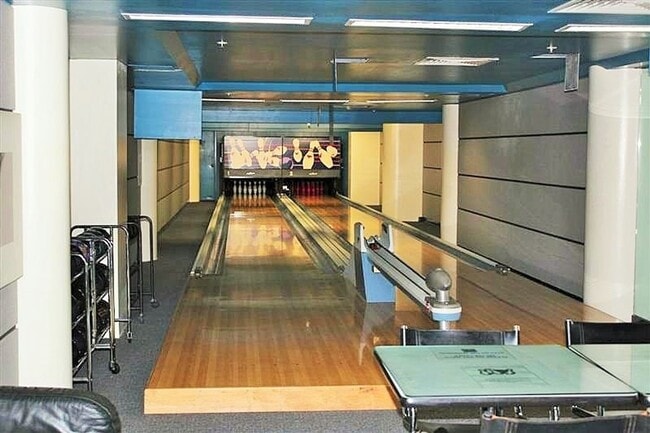 Building Photo - HONOLULU PARK PLACE - Newly Renovated Spacious 1 Bedroom, 1 Bathroom, 1 Parking & Lanai!