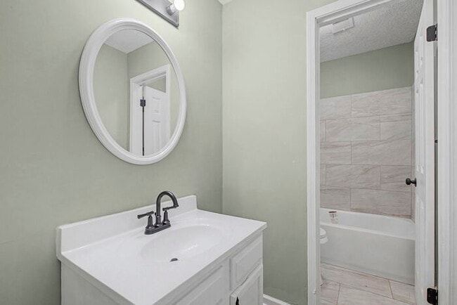 Building Photo - YOU DON'T WANT TO MISS THIS ONE!!!! SECTION 8 WELCOMED !!!!!