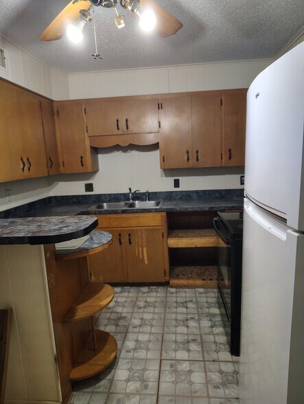 Building Photo - 214 E Hawthorne St