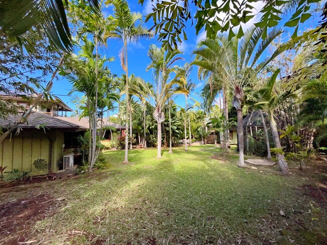 Building Photo - Magical Maui Meadows Tropical Resort Style...