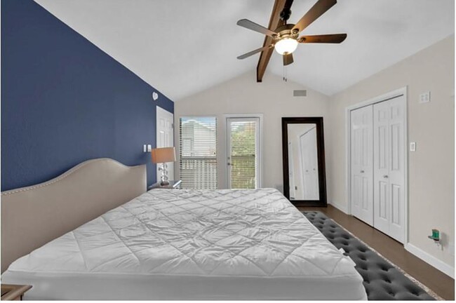 Building Photo - 4404 Travis Country Cir