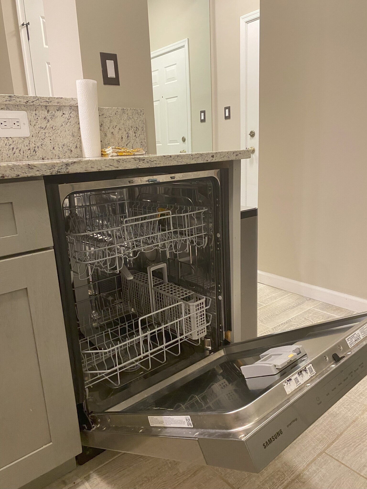 Building Photo - 46628 Drysdale Ter