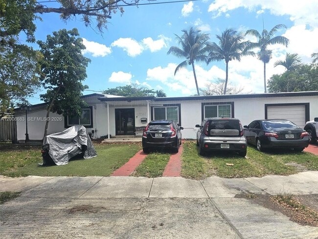 Building Photo - 10790 SW 46th St