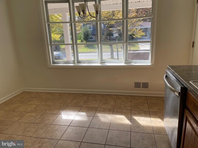 Building Photo - 3510 Castleleigh Rd