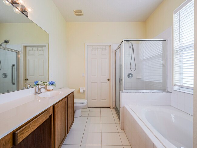 Building Photo - 7916 105th Ct