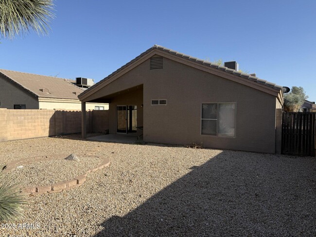 Building Photo - 12934 W Hearn Rd