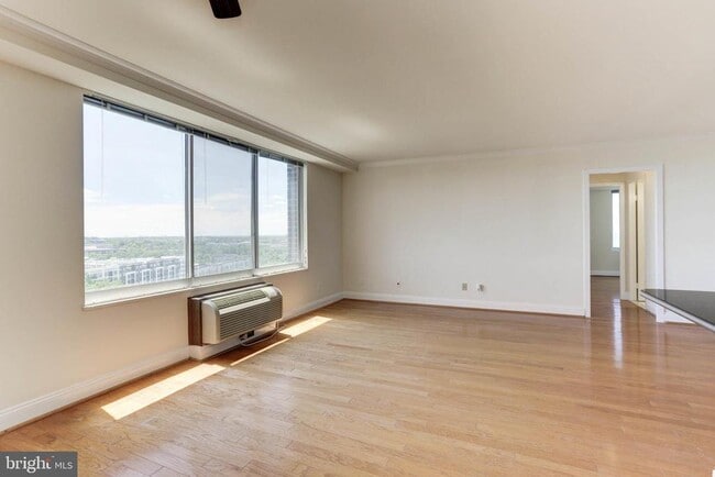 Building Photo - 9701 Fields Rd