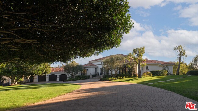 Building Photo - 6110 Merritt Dr