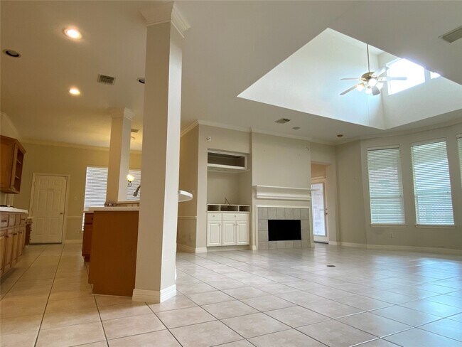Building Photo - 4518 N Pine Brook Way