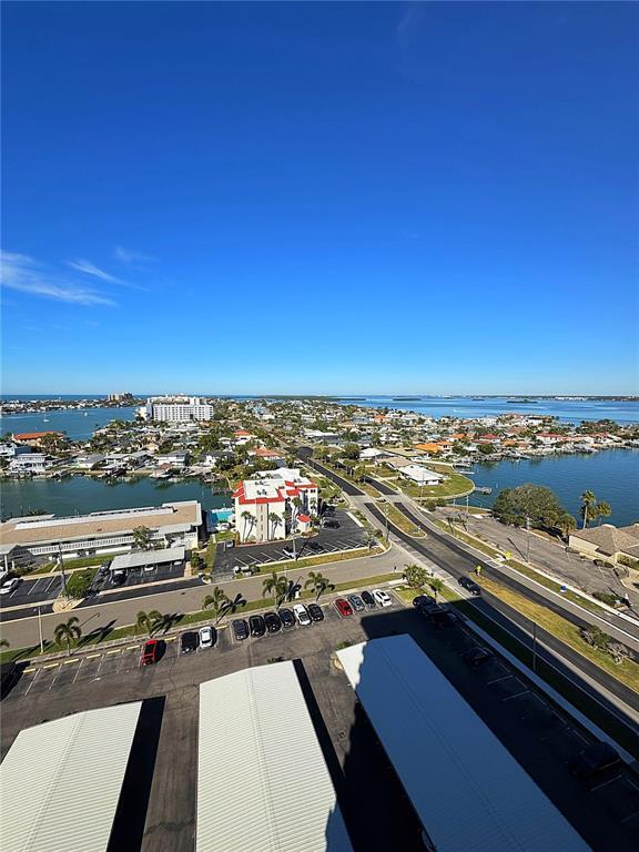 Building Photo - 400 Island Way