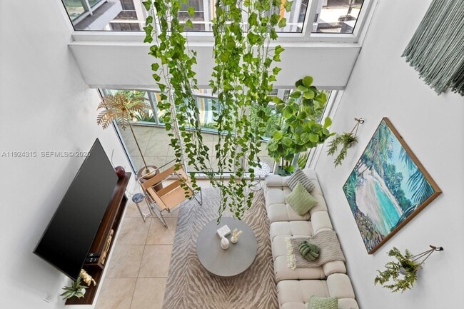 Building Photo - 41 SE 5th St