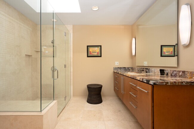 Building Photo - 52 Princeton Dr