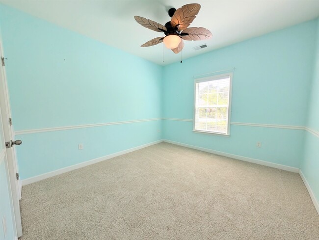 Building Photo - 244 Belclare Way