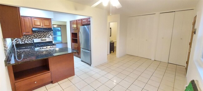 Building Photo - 109 Roosevelt Dr