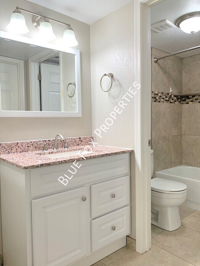 Building Photo - 7255 E Snyder Rd