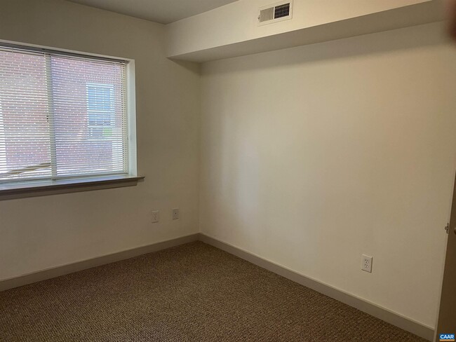 Building Photo - 1521 Virginia Ave
