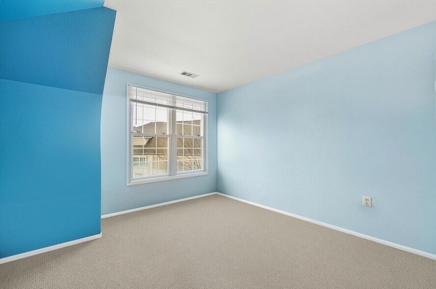 Building Photo - 3015 Nicosh Cir