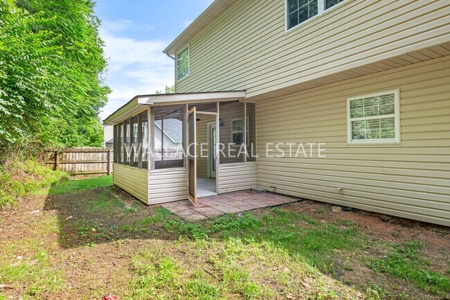 Building Photo - PRICE REDUCTION!!  FARRAGUT: TWO STORY 3 B...