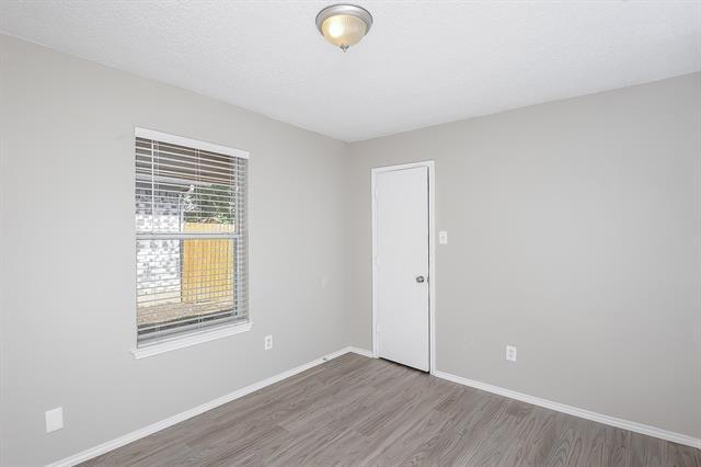 Building Photo - 1113 Glen Creek Dr