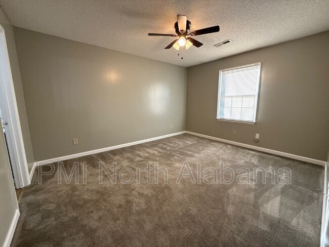 Building Photo - 1509 Barrington Rd NW