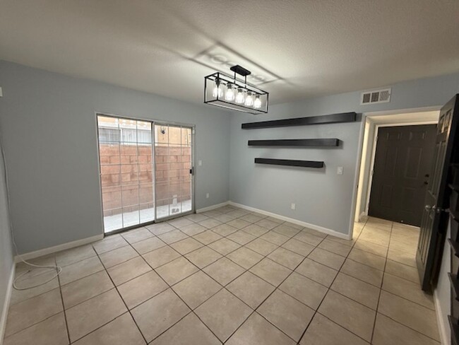 Building Photo - Renovated detached home in Hawaiian Gardens