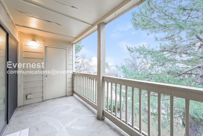 Building Photo - 14892 E Kentucky Dr