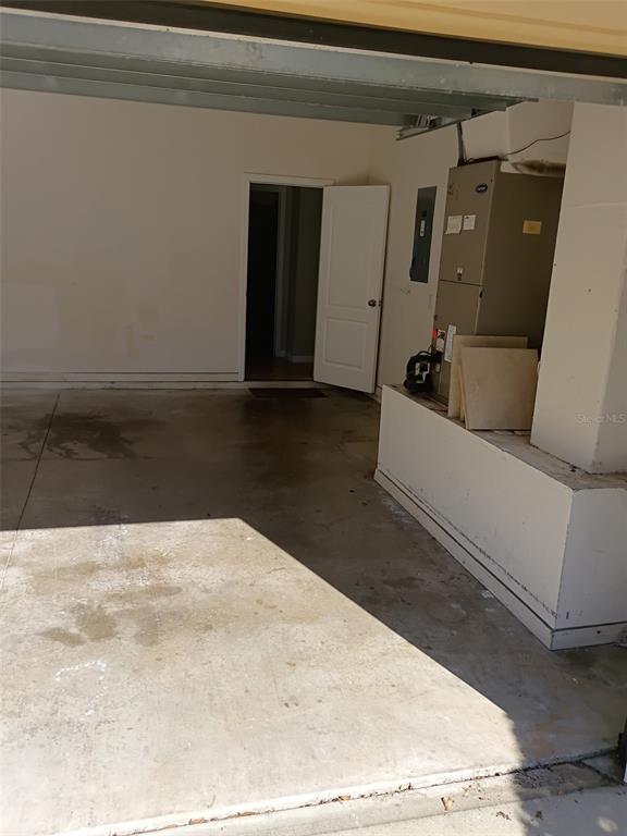 Building Photo - 559 Hiawatha Palm Pl