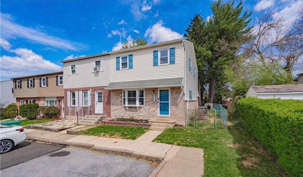 Building Photo - 5727 Greens Dr