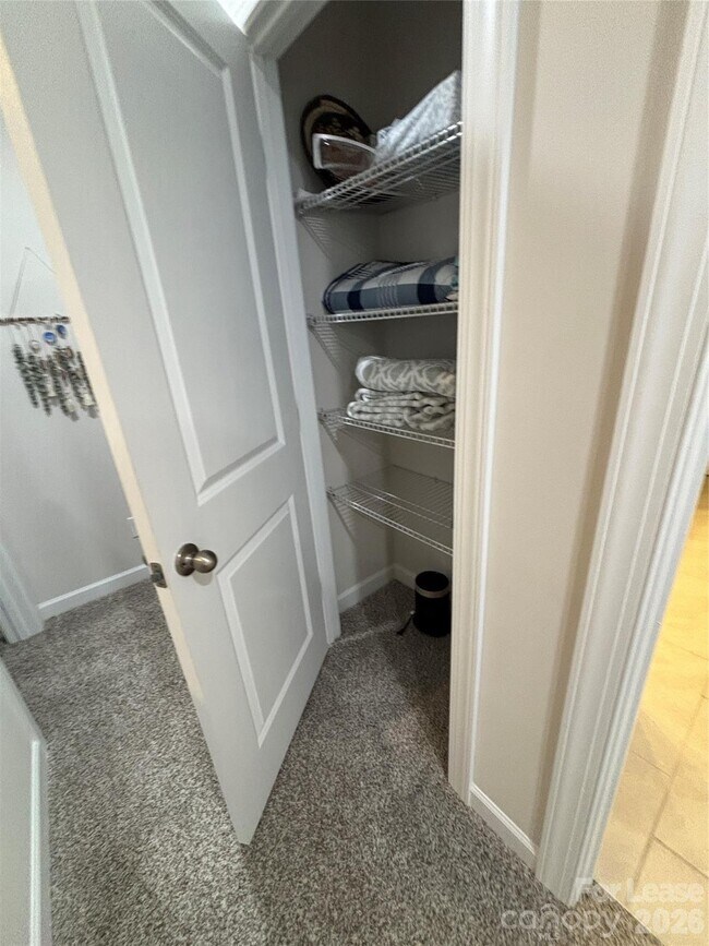 Building Photo - 1019 Clementine Rd