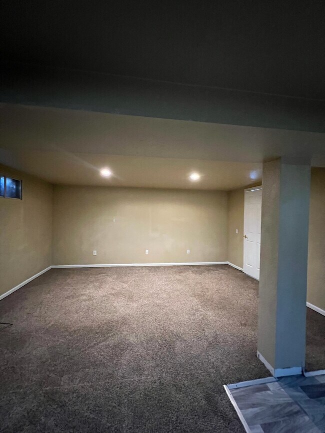 Building Photo - 15790 E Stanford Pl