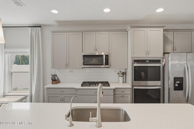 Building Photo - 85457 Amaryllis Ct