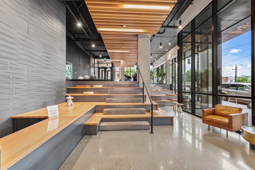 common work space - 450 S Main St