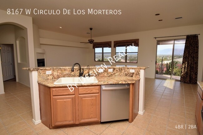 Building Photo - Stunning Santa Fe Style Home with Breathta...