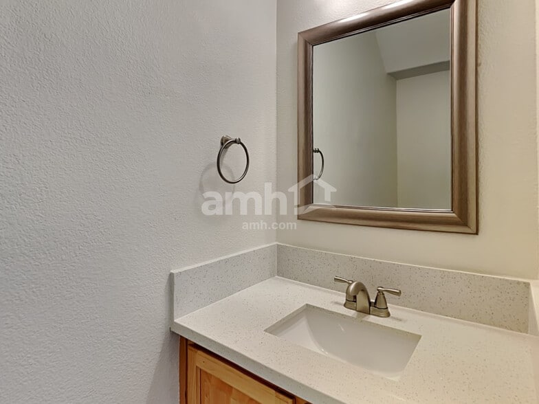 Building Photo - 2278 Laramine River Dr