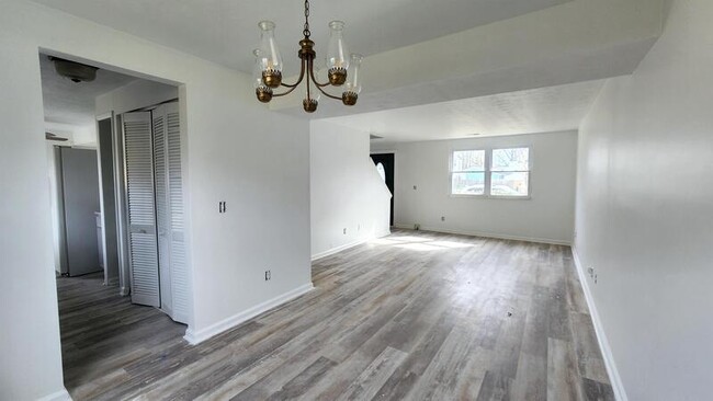 Building Photo - 259 Windsor Castle Dr