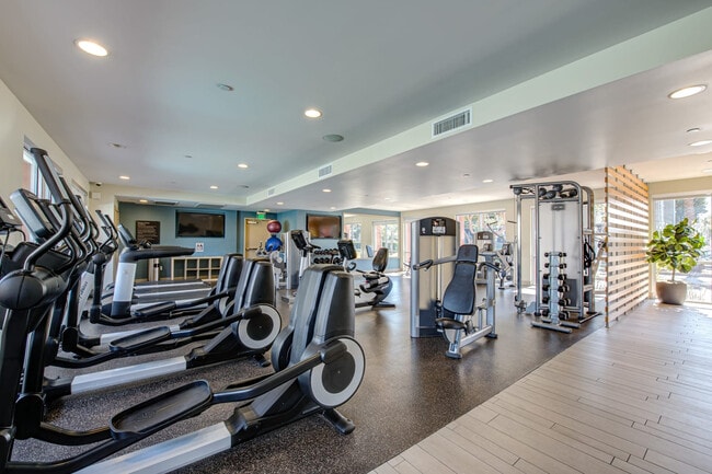 Building Photo - 13955 Tahiti Way