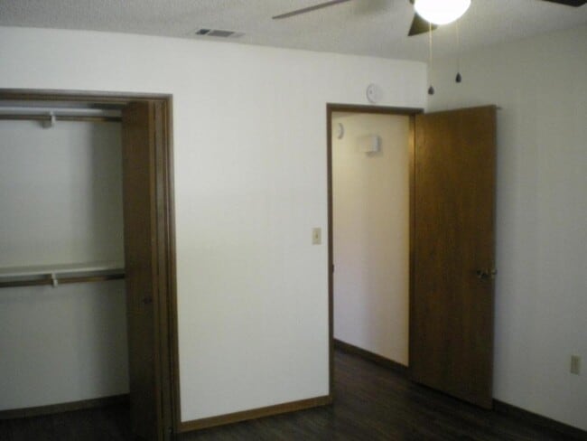 Building Photo - 597 Montebello Pl