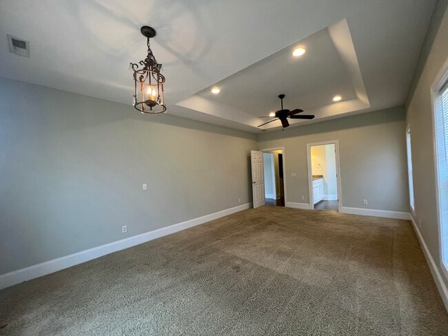 Building Photo - 2105 Harborview Dr