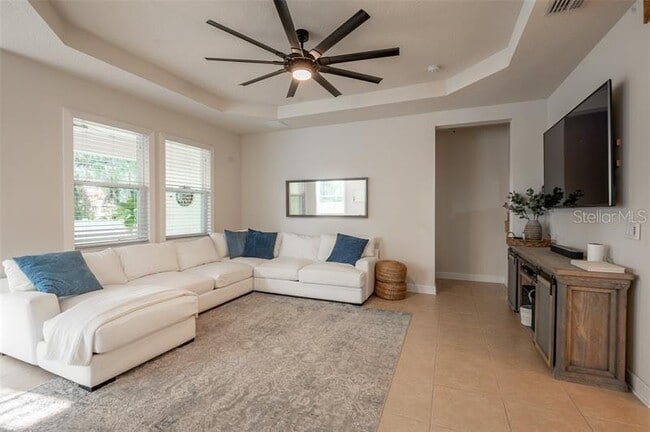 Building Photo - 10405 Waterstone Dr