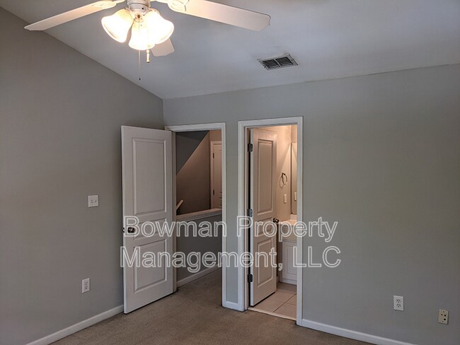Building Photo - 660 S Barnett Shoals Rd