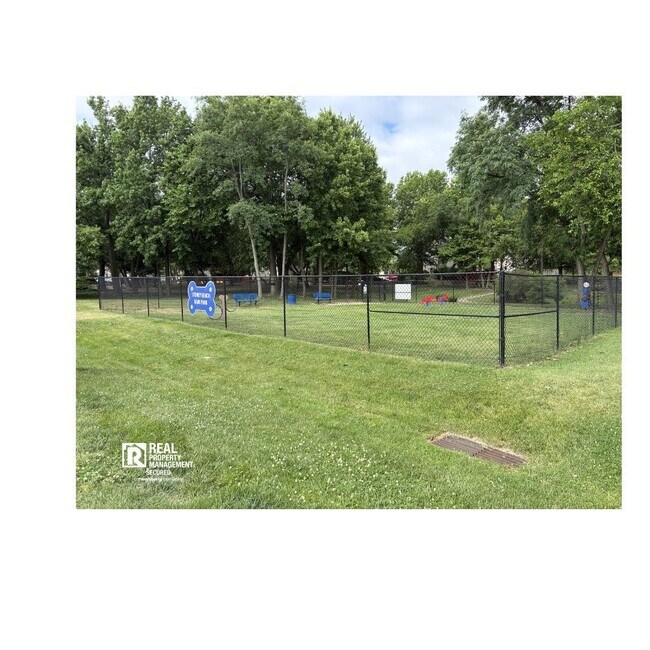 Building Photo - 1346 Riverwood Way