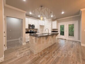 Building Photo - Bella Vista Single-Family Home- 2 Bed/ 2 Bath with Hobby Room- Well-Designed Cheston Plan