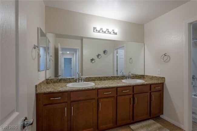 Building Photo - 4073 Blue Opal Wy