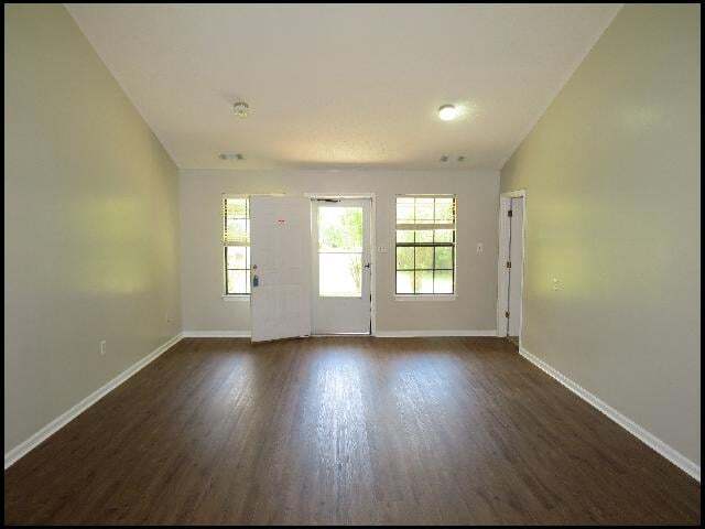 Building Photo - 9803 Pinnacle Valley Rd